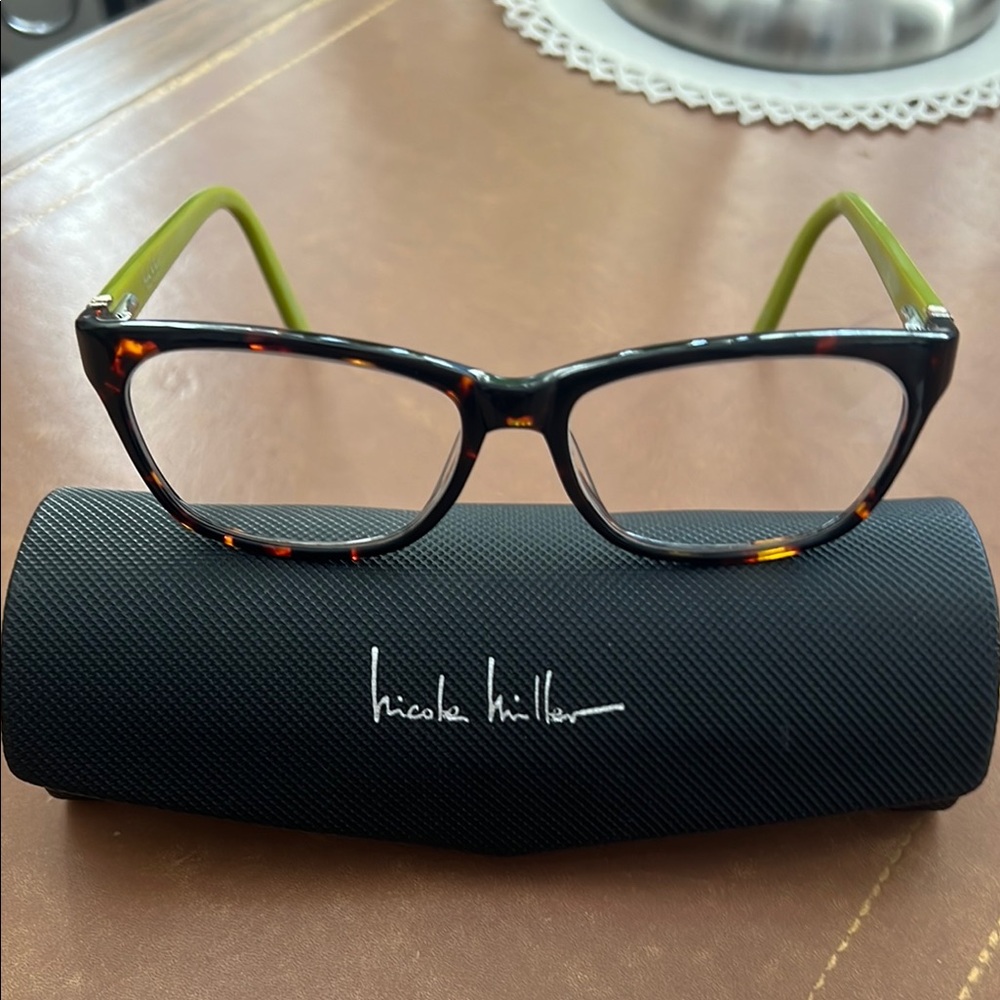 Nicole Miller prescription glasses 53-15-138 frames and case Balanchine C01